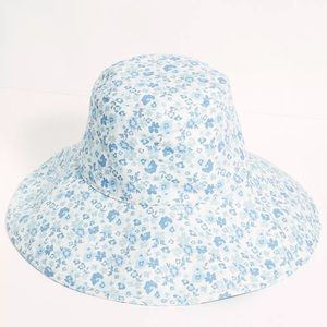 Lack Of Color Holiday Bucket Hat s/m